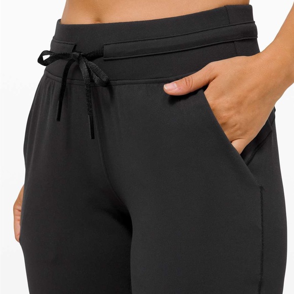 GUC ready to rulu joggers *hemmed for 5’4” - Picture 9 of 10